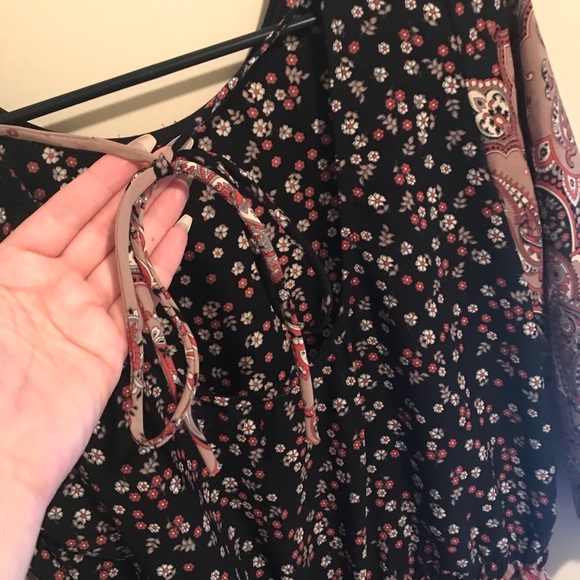 I. Joah Paisley and Floral Romper - Picture 5 of 9